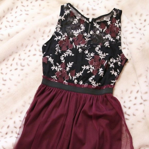Speechless Floral Mesh Skater Dress - Picture 3 of 3
